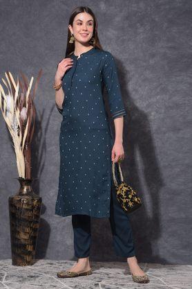 embroidered cotton blend collared women's kurti with pant - blue