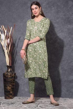 embroidered cotton blend round neck women's kurti with pant - green