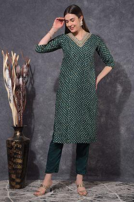 embroidered cotton blend v-neck women's kurti with pant - green