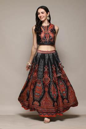 embroidered cotton regular fit women's kurta set - black