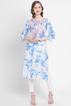 embroidered cotton round neck women's kurta - blue