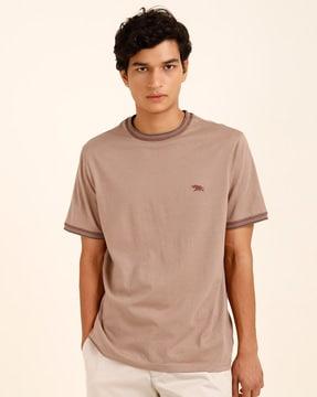 embroidered crew-neck t-shirt with short sleeves