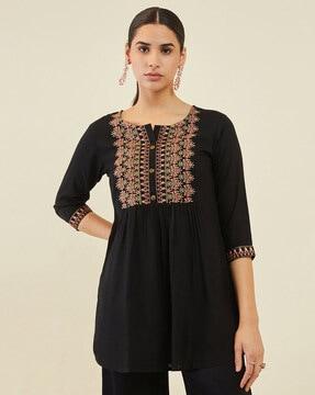 embroidered flared tunic