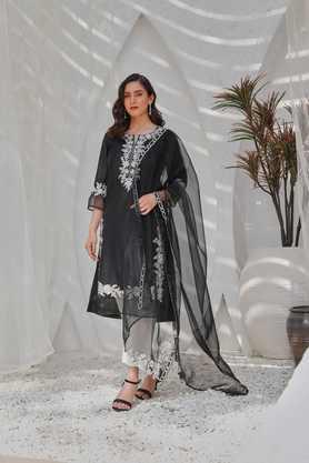 embroidered full length cotton woven women's kurta set - black