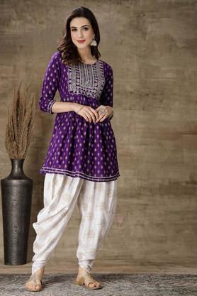 embroidered full length rayon women's kurta set - violet