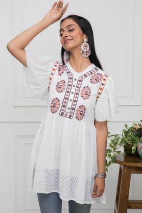 embroidered georgette regular fit women's top - white