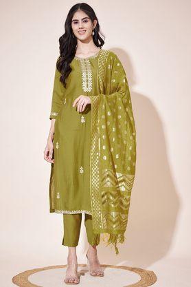 embroidered gotta patti pure silk women's kurta with trouser & dupatta - green