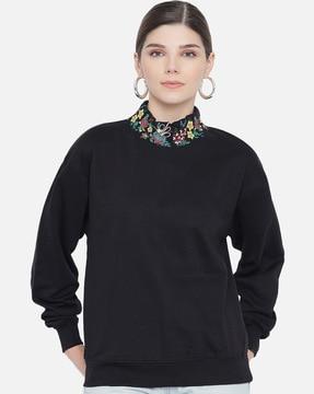 embroidered high-neck sweatshirt