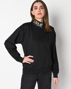 embroidered high-neck sweatshirt