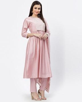 embroidered kurta with pants & dupatta