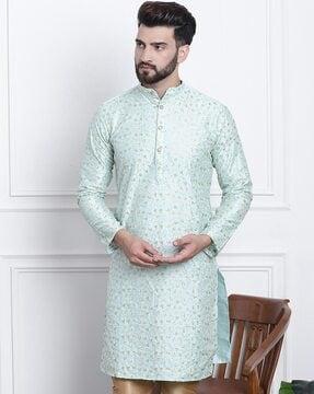 embroidered kurta with slip pockets