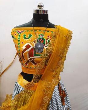 embroidered lehenga choli set with dupatta