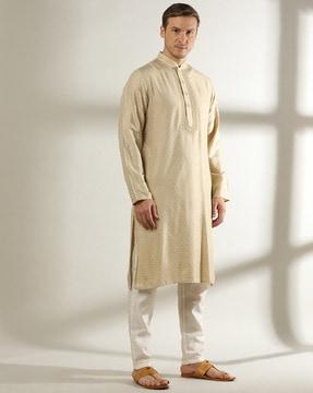 embroidered mandarin collar kurta