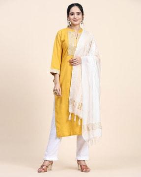 embroidered mandarin collared kurta set