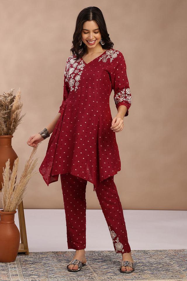 embroidered mid thigh cotton woven womens kurta set