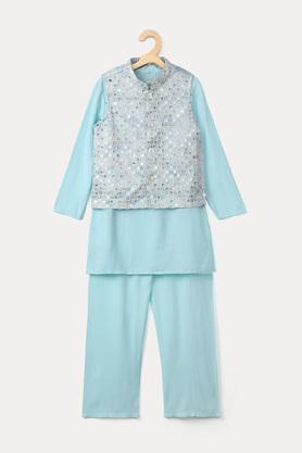 embroidered poly blend mandarin boys kurta pyjama jacket set - mint