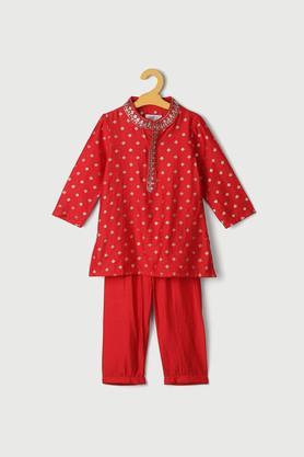 embroidered poly blend mandarin girls kurta pyjama jacket set - red
