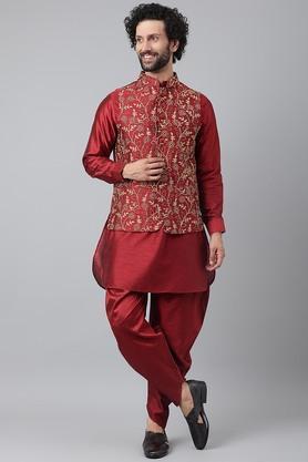 embroidered polyester blend regular fit mens kurta - maroon