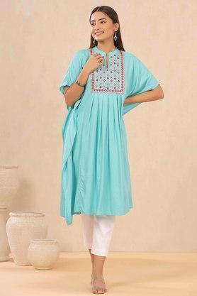 embroidered rayon dobby round neck womens kaftan - blue