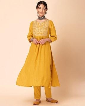 embroidered rayon slit kurta with pants