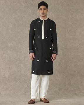 embroidered regular fit kurta with mandarin collar