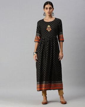 embroidered round-neck anarkali kurta