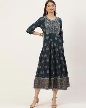 embroidered round-neck gown dress