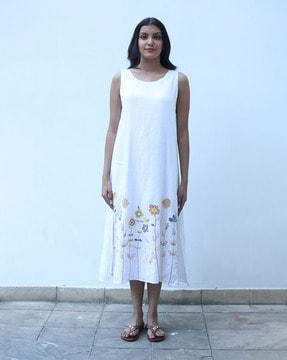 embroidered round-neck linen dress