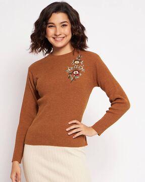 embroidered round-neck pullover