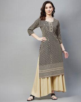 embroidered round-neck straight kurta