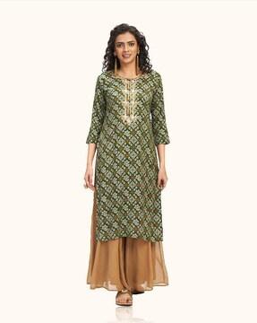 embroidered round-neck straight kurta