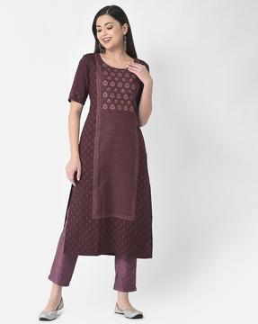 embroidered round-neck straight kurta