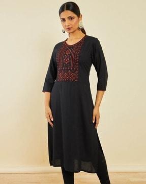 embroidered round-neck straight kurta