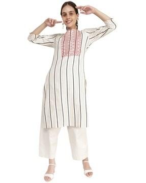 embroidered round-neck straight kurta