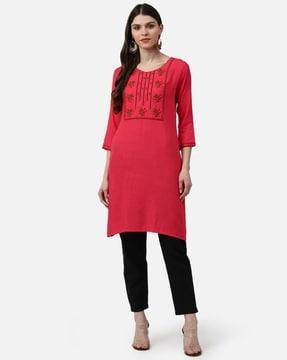 embroidered round-neck straight kurta