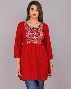 embroidered round-neck tunic