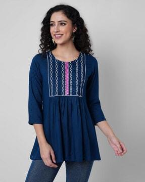 embroidered round-neck tunic