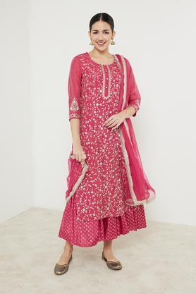 embroidered round neck viscose blend women's kurta pant dupatta set - fuchsia