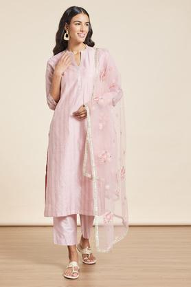 embroidered round neck viscose blend women's kurta pant dupatta set - pink