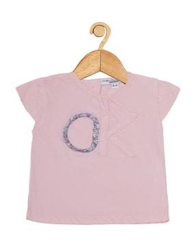 embroidered round-nek top with back button placket