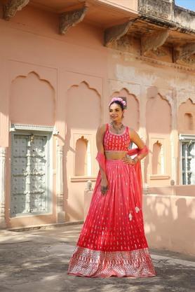 embroidered scoop neck silk women's lehenga choli set - pink