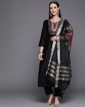 embroidered straight kurta & pants with dupatta