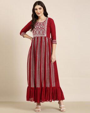 embroidered straight kurta with 3/4th sleeves