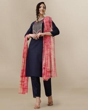 embroidered straight kurta with pants & dupatta