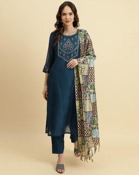 embroidered straight kurta with pants & dupatta