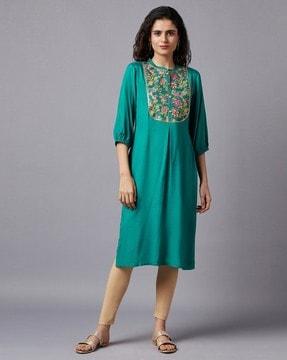 embroidered straight kurta