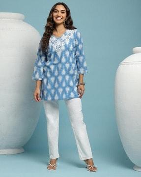 embroidered straight kurta