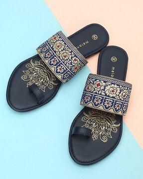 embroidered toe-ring sandals