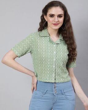 embroidered top with cuban-collar