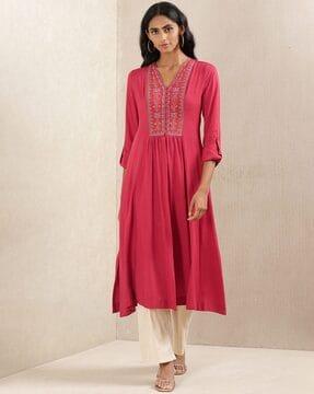 embroidered v-neck straight kurta